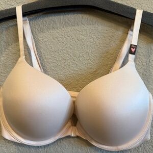 Victoria's Secret Cream Bra